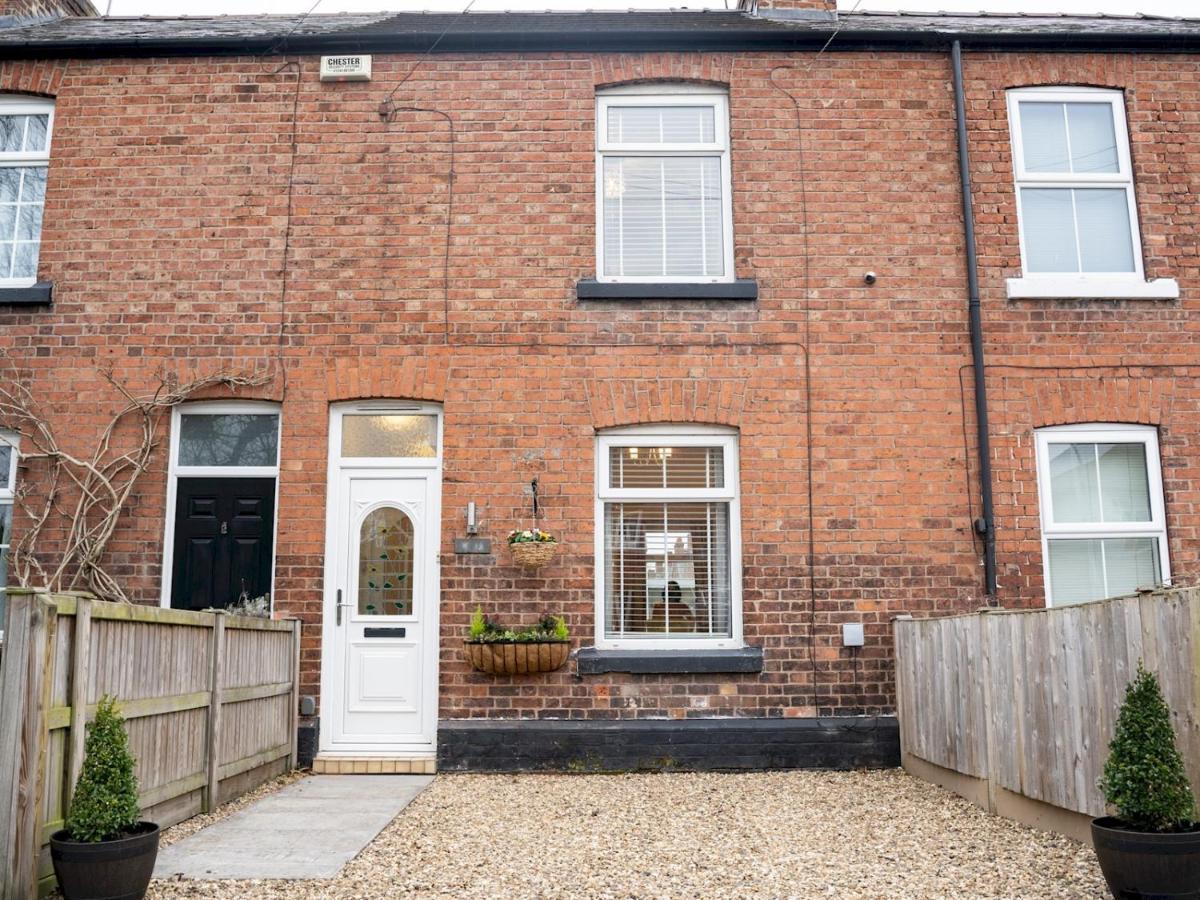 Pass The Keys Cosy, 2-Bed Home In Popular Handbridge - Parking Chester Bagian luar foto